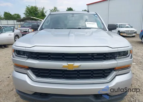 2018 Chevrolet Silverado 1500 Custom z USA, uszkodzony, nr VIN 3GCPCPECXJG409654